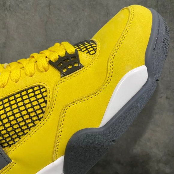 Air Jordan AJ4 Retro - Picture 3 of 9